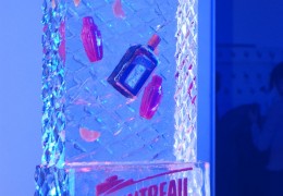 skulptura-ledyanaya-bar-cointreau