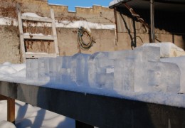 ledovaya-skulptura-na-svadbe