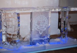 skulptura-ledyanaya-bar-macdougllas