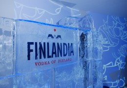 ledovaya-stena-dlya-risovaniya-finlandia